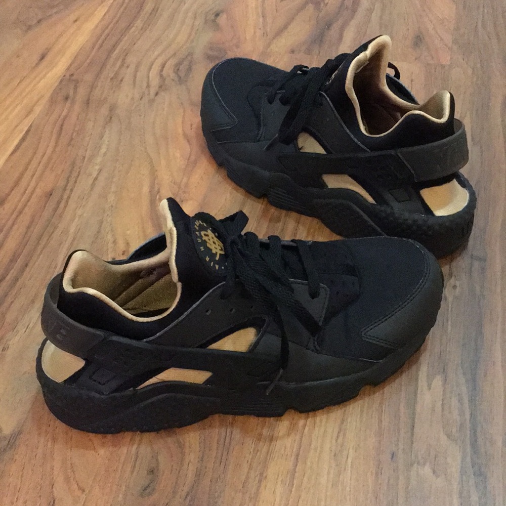 Air Huarache by Nike